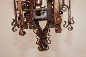 Photos


Elegant 1920's wrought iron lantern