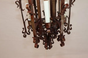 Photos


Elegant 1920's wrought iron lantern
