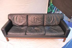 sexy leather sofa design by Erik Jorgensen